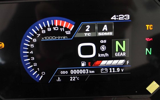 Gebrauchtmotorrad Suzuki GSX-8R - Bild 8