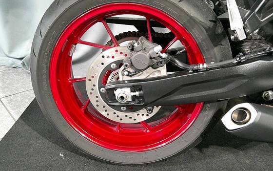 Gebrauchtmotorrad Suzuki GSX-8S - Bild 7