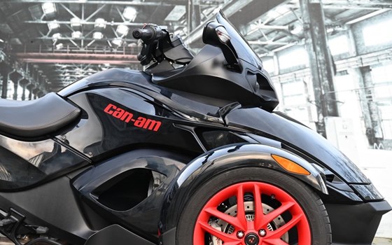 Gebrauchtmotorrad Can-Am Spyder RS - Bild 2