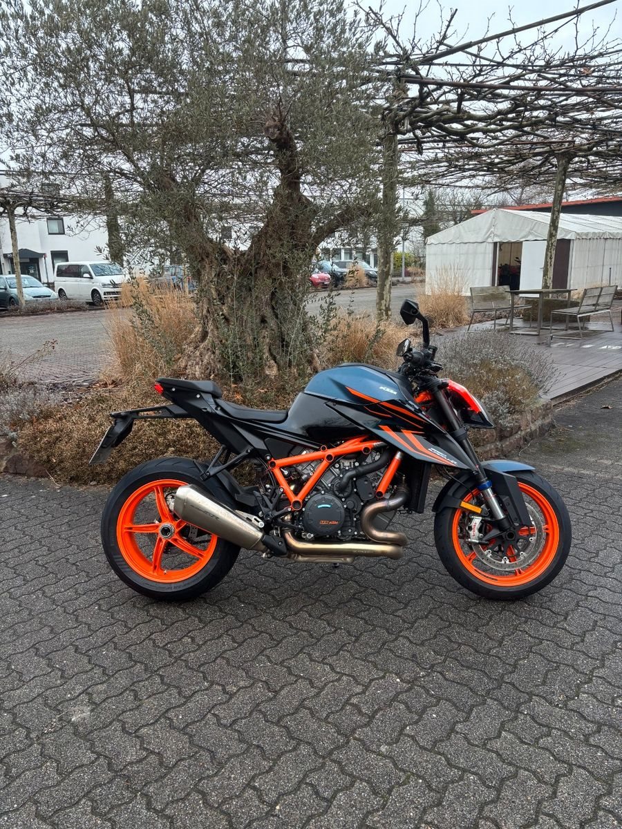 KTM 1290 Super Duke R EVO