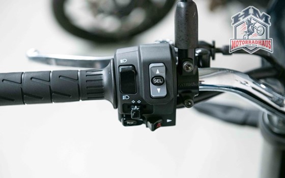 Gebrauchtmotorrad Kawasaki Z900 RS - Bild 6