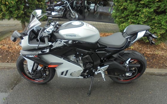 Neufahrzeug CFMOTO 675SR-R - Bild 10