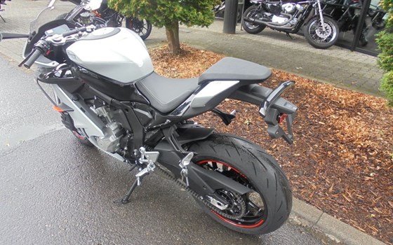 Neufahrzeug CFMOTO 675SR-R - Bild 11