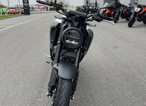 Gebrauchtmotorrad Honda CB125R - Bild 3