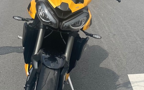 Gebrauchtmotorrad Triumph Street Triple RS - Bild 2
