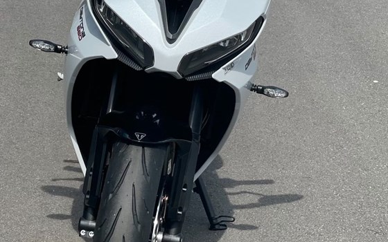 Gebrauchtmotorrad Triumph Daytona 660 - Bild 2