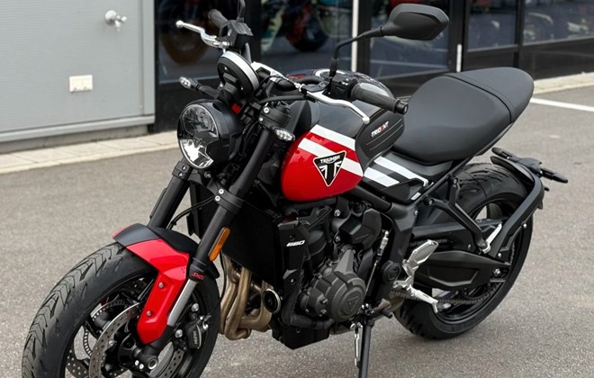 Triumph Trident 660