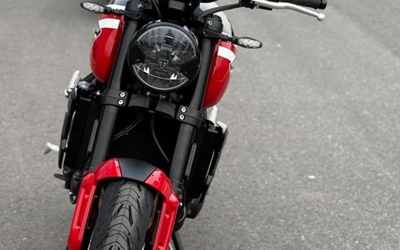 Gebrauchtmotorrad Triumph Trident 660 - Bild 2