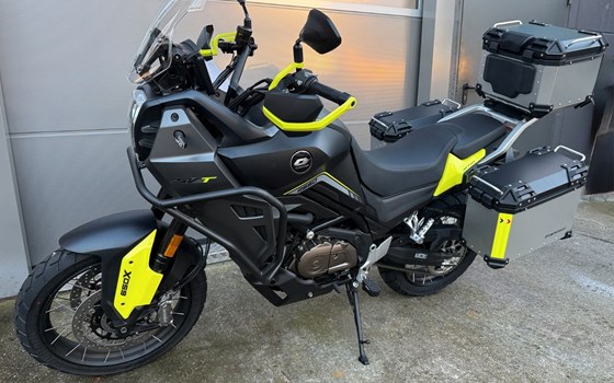 Neufahrzeug QJ Motor SVT 650 X - Bild 4