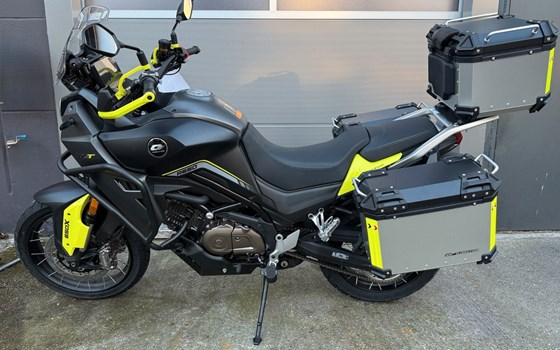 Neufahrzeug QJ Motor SVT 650 X - Bild 5