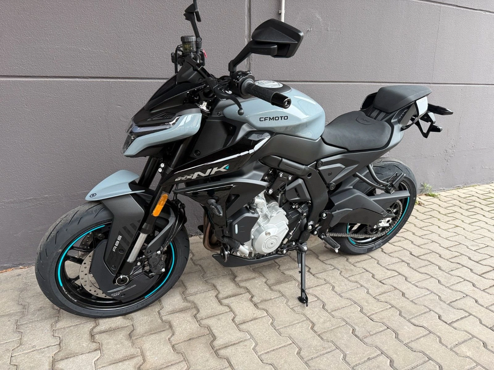 CFMOTO 675NK