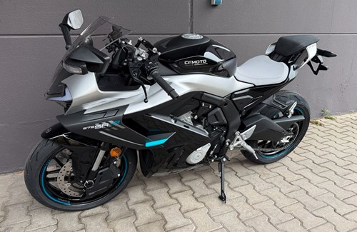 Neumotorrad CFMOTO 675SR-R