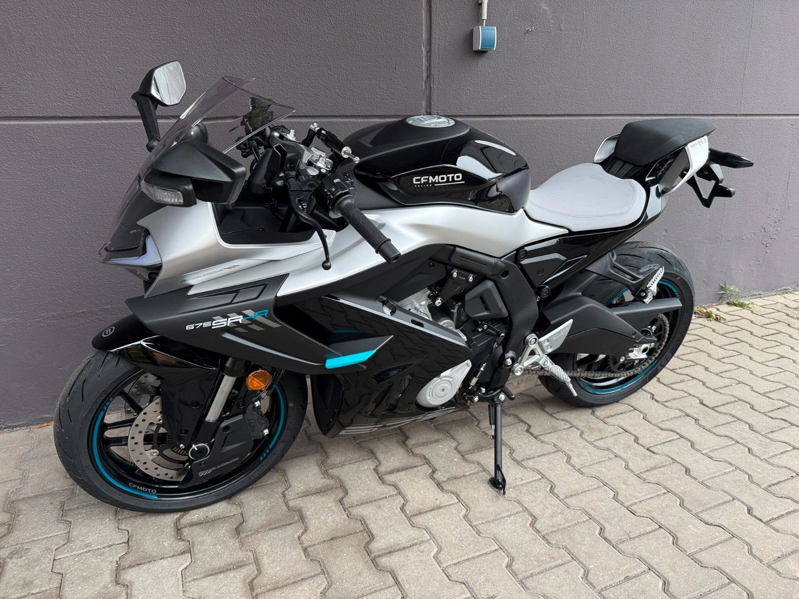 CFMOTO 675SR-R