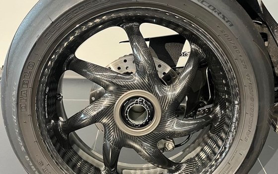 Gebrauchtmotorrad Ducati Streetfighter V4 S - Bild 6