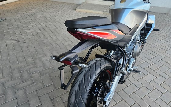Neufahrzeug Aprilia Tuono 457 - Bild 18