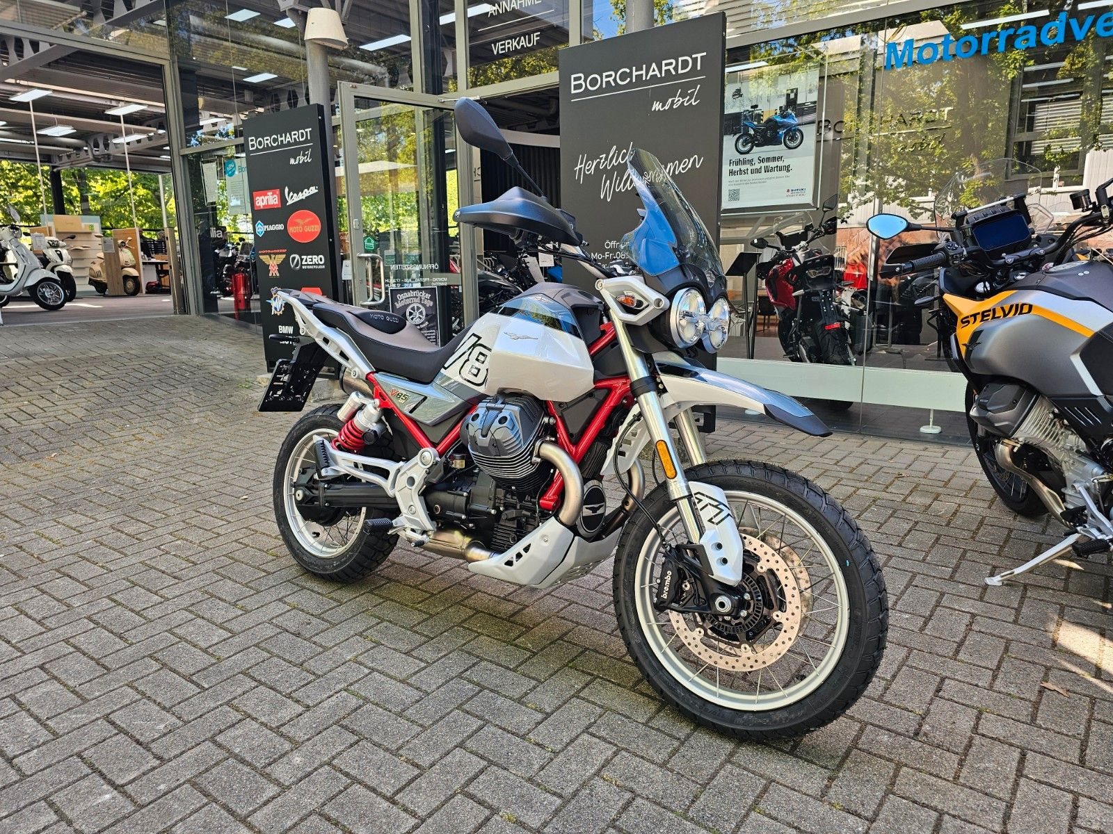 Moto Guzzi V85 TT