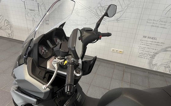 Gebrauchtmotorrad Kymco New Downtown 350i ABS - Bild 17