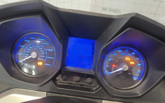 Gebrauchtmotorrad Kymco New Downtown 350i ABS - Bild 23