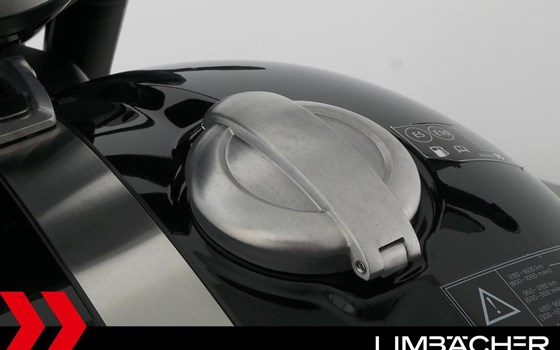 Gebrauchtmotorrad Triumph Rocket 3 Storm R - Bild 25