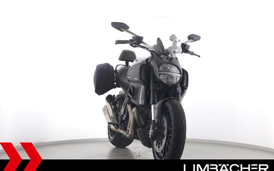 Gebrauchtmotorrad Ducati Diavel Strada - Bild 11