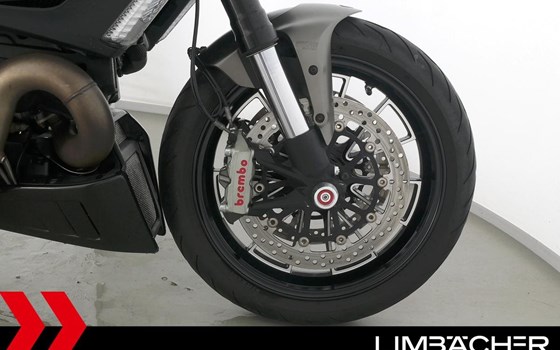 Gebrauchtmotorrad Ducati Diavel Strada - Bild 14