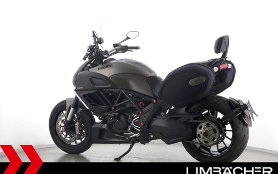 Gebrauchtmotorrad Ducati Diavel Strada - Bild 6