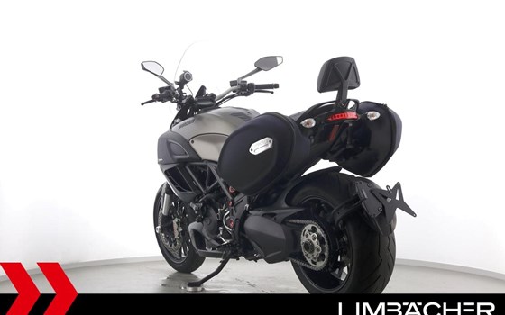 Gebrauchtmotorrad Ducati Diavel Strada - Bild 7