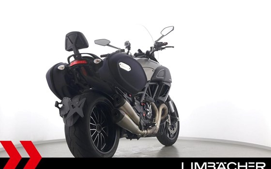 Gebrauchtmotorrad Ducati Diavel Strada - Bild 8