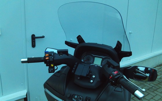 Gebrauchtmotorrad Suzuki Burgman 650 Executive - Bild 4