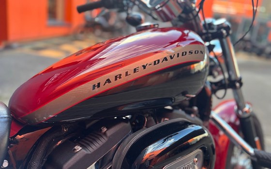 Gebrauchtmotorrad Harley-Davidson Sportster XL 1200C Custom - Bild 4