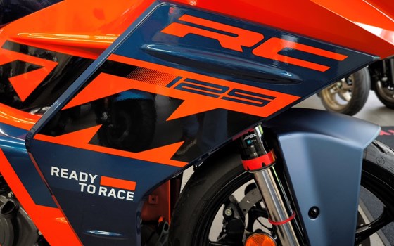 Neufahrzeug KTM RC 125 - Bild 5