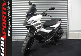 Neumotorrad Aprilia SR GT 200