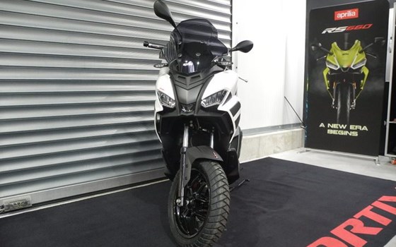 Neufahrzeug Aprilia SR GT 200 - Bild 3