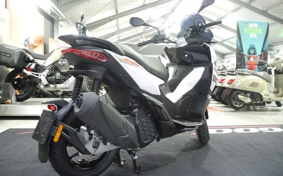 Neufahrzeug Aprilia SR GT 200 - Bild 7