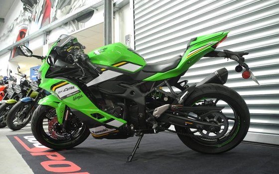 Gebrauchtmotorrad Kawasaki Ninja ZX-4RR - Bild 2
