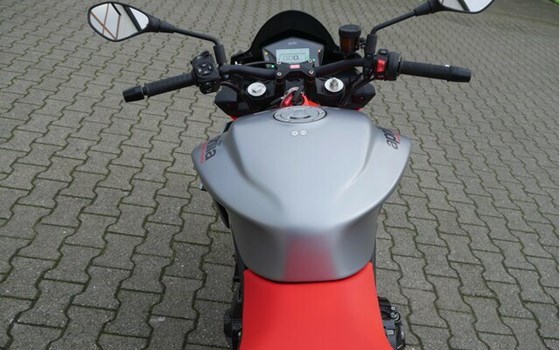 Gebrauchtmotorrad Aprilia Tuono 660 - Bild 22