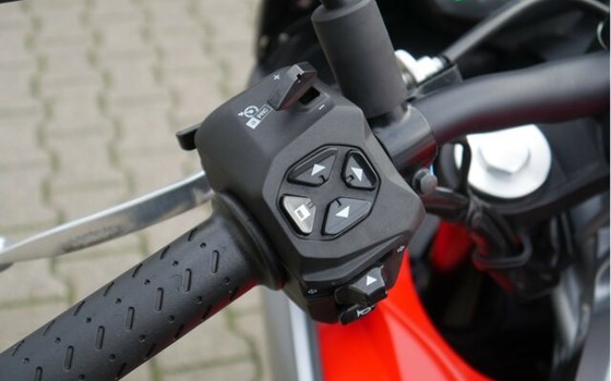 Gebrauchtmotorrad Aprilia Tuono 660 - Bild 23