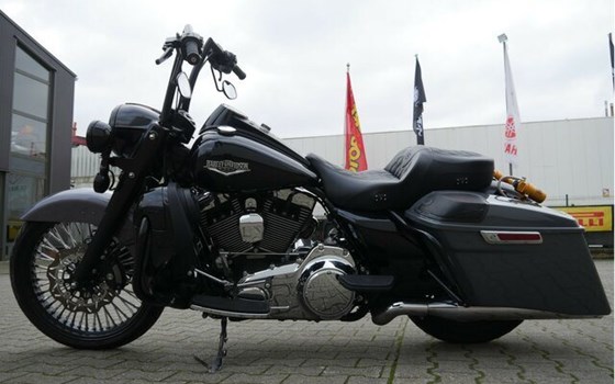 Gebrauchtmotorrad Harley-Davidson Road King Classic FLHRC - Bild 19