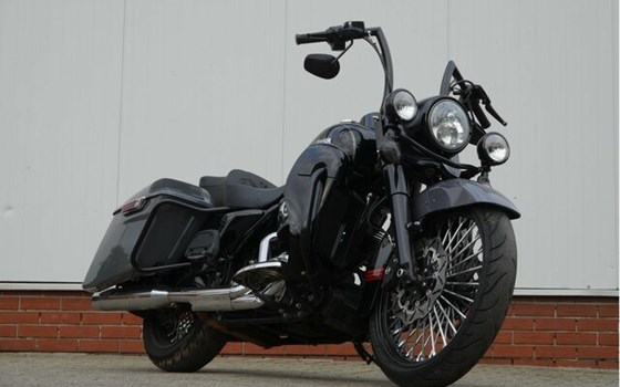 Gebrauchtmotorrad Harley-Davidson Road King Classic FLHRC - Bild 2