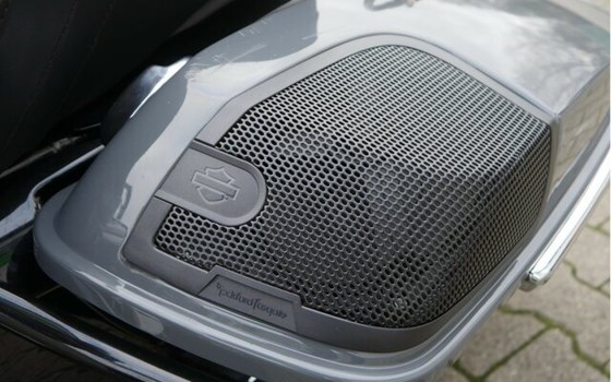 Gebrauchtmotorrad Harley-Davidson Road King Classic FLHRC - Bild 21