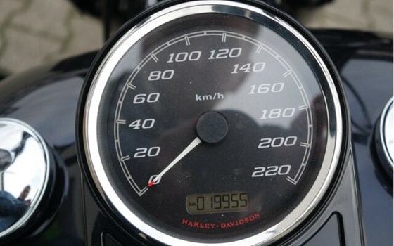 Gebrauchtmotorrad Harley-Davidson Road King Classic FLHRC - Bild 27