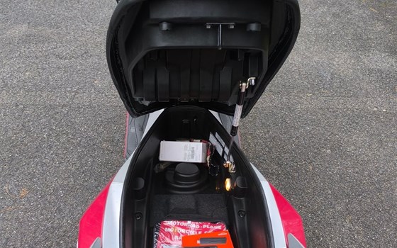 Gebrauchtmotorrad Sym Cruisym 300 - Bild 7