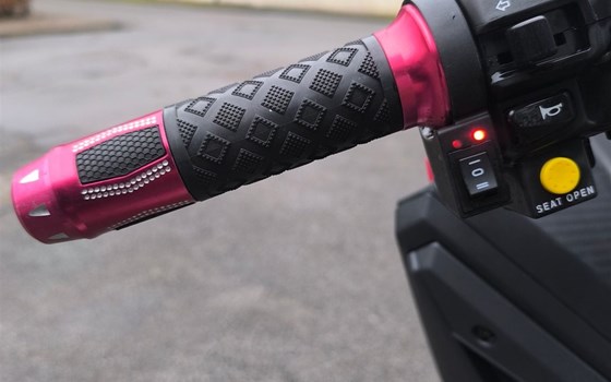 Gebrauchtmotorrad Sym Cruisym 300 - Bild 8