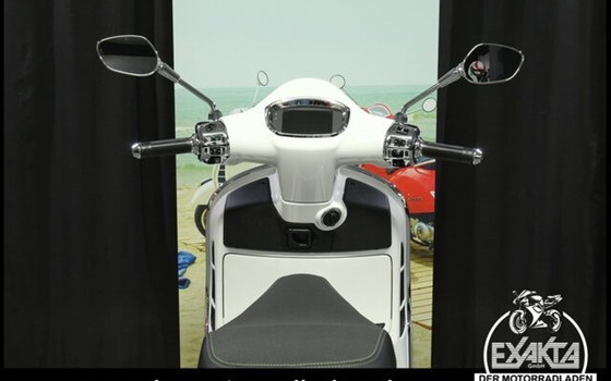 Neufahrzeug Vespa GTS 125ie Super Tech - Bild 11