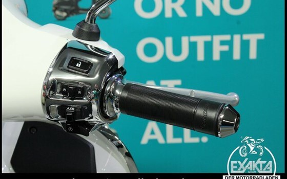 Neufahrzeug Vespa GTS 125ie Super Tech - Bild 19