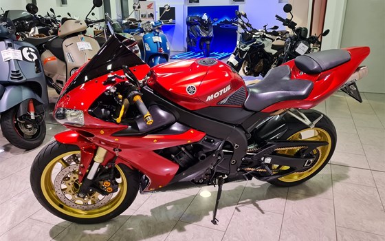 Gebrauchtmotorrad Yamaha R1 - Bild 3