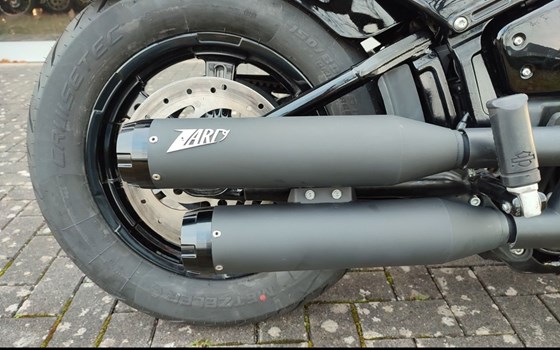 Gebrauchtmotorrad Harley-Davidson Softail Street Bob 114 FXBBS - Bild 2