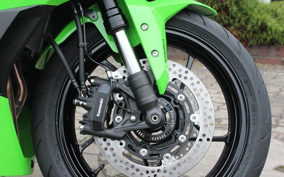 Neufahrzeug Kawasaki Ninja ZX-4RR - Bild 10