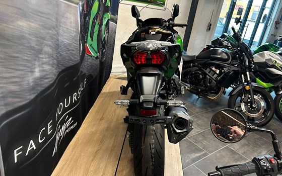 Neufahrzeug Kawasaki Ninja H2 SX SE - Bild 7