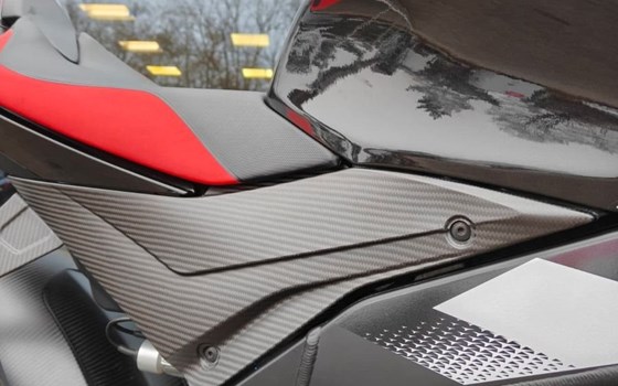 Gebrauchtmotorrad Aprilia Tuono V4 1100 Factory - Bild 9